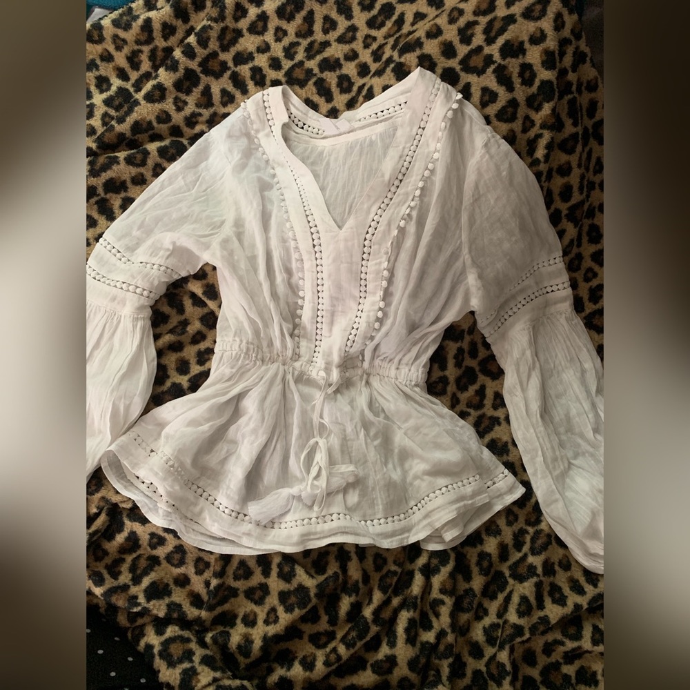 Hello Spring! WHITE Gap Victorian style shirt M